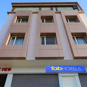 3* Hotel Fabhotel Peak View